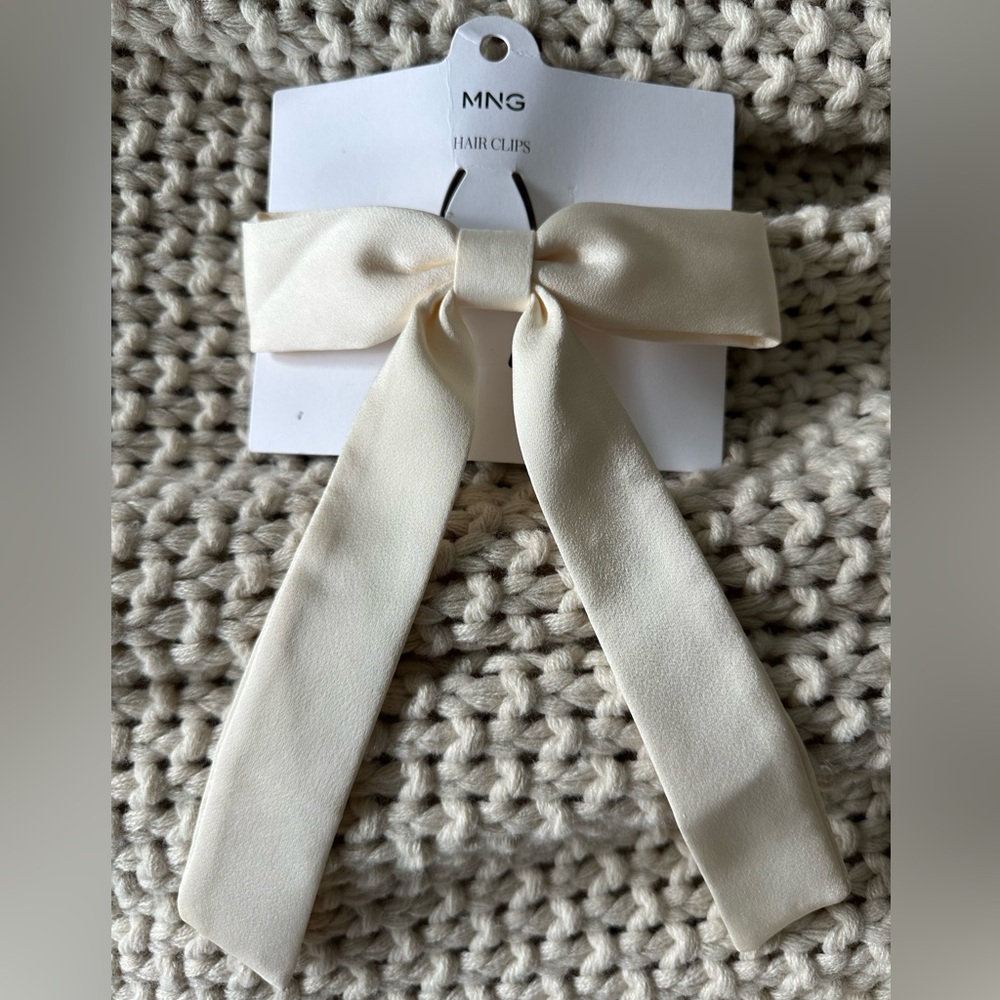 Beautiful white satin bow hair clip